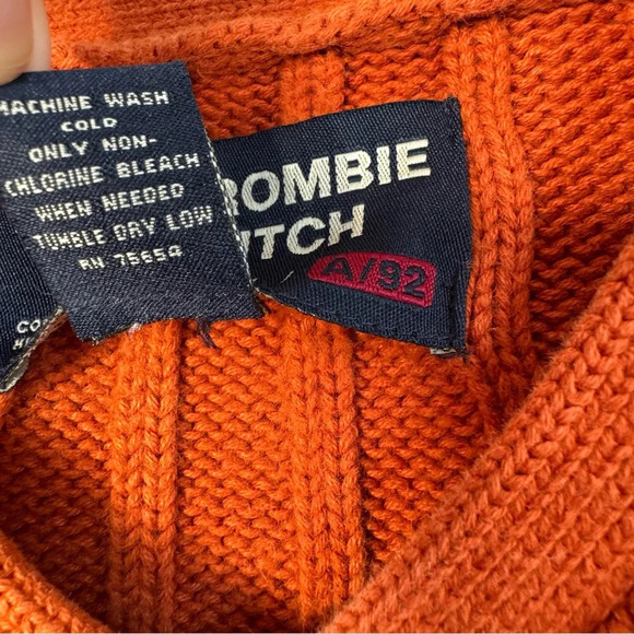 Abercrombie & Fitch Men’s Y2K Orange Ribbed Cotton V-neck Moose Logo Sweater - Picture 5 of 11